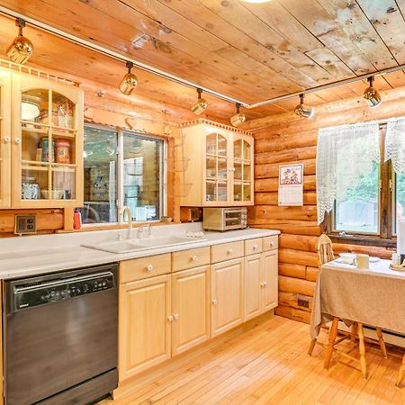 Log Cabin With Game Room And Fire Pit In Forestport! Eksteriør bilde