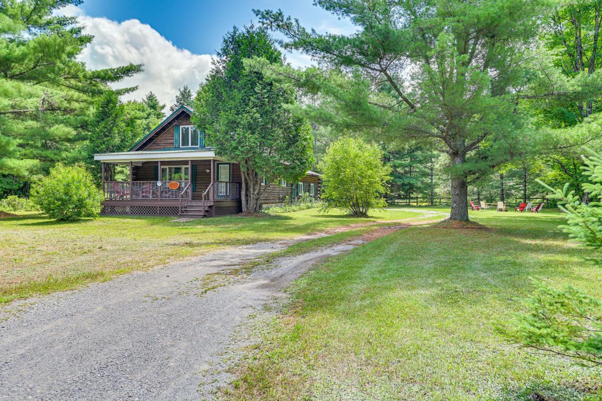 Log Cabin With Game Room And Fire Pit In Forestport! Eksteriør bilde